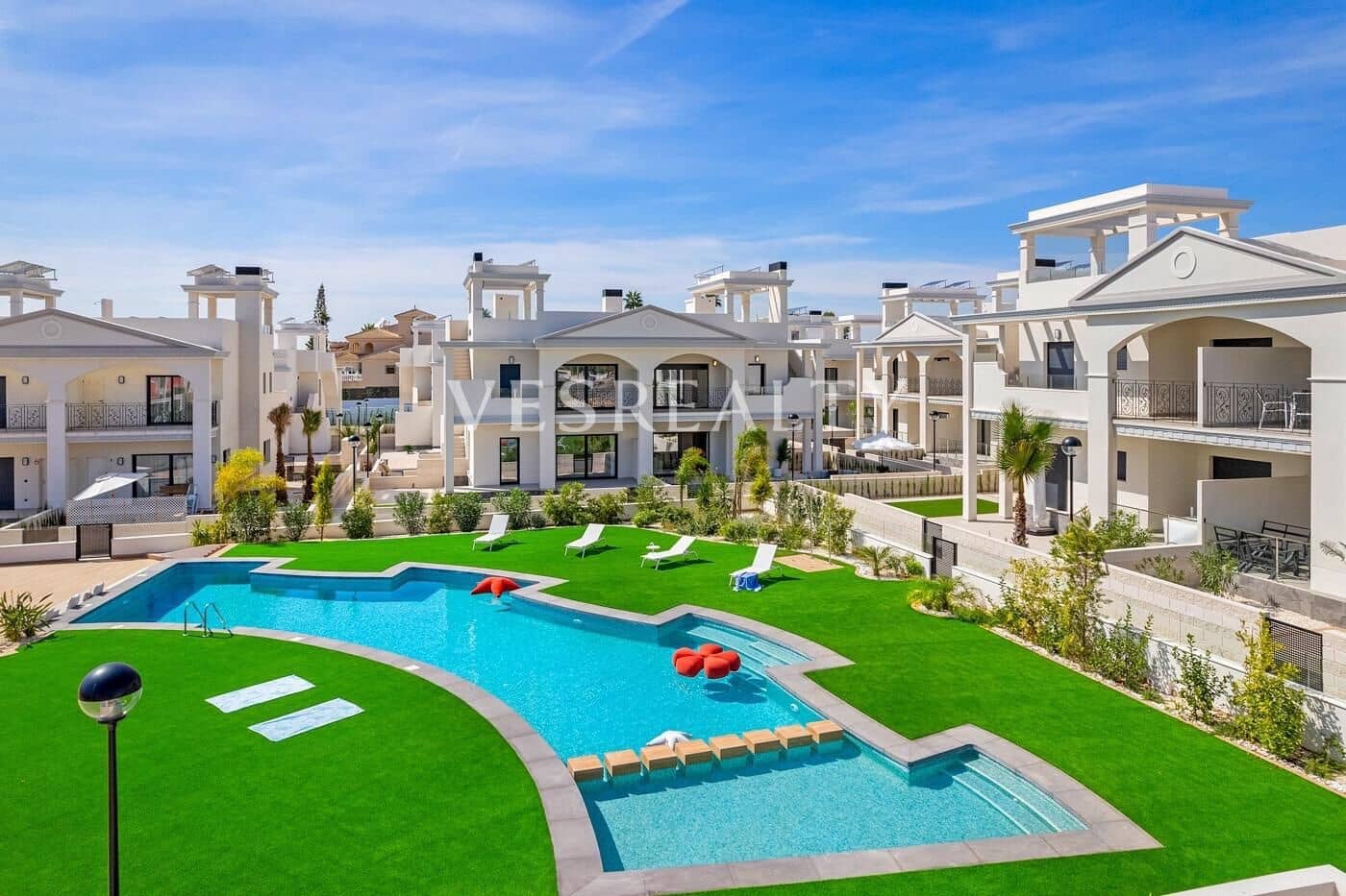 2 soveværelse Lejlighed til salg i Ciudad Quesada med swimmingpool - € 310.500 (Ref: 8944788)