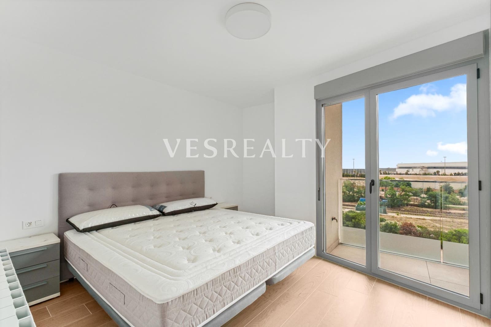 2 quarto Apartamento para arrendar em Alicante cidade com piscina - 2 000 € (Ref: 8944790)