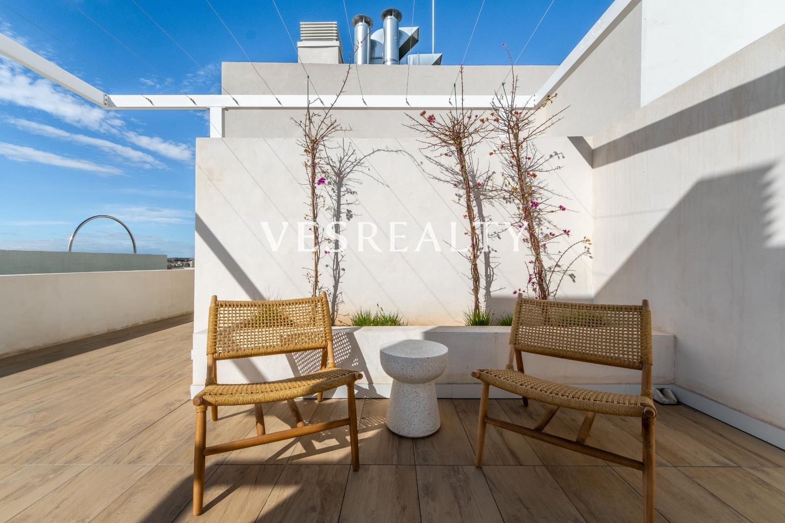 2 quarto Apartamento para arrendar em Alicante cidade com piscina - 2 000 € (Ref: 8944790)