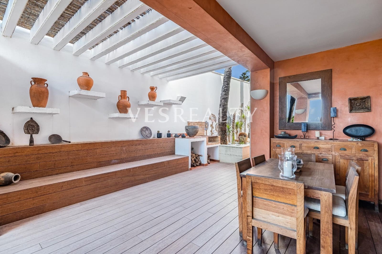 6 bedroom Villa for sale in Playa de San Juan with pool garage - € 3,800,000 (Ref: 8944792)