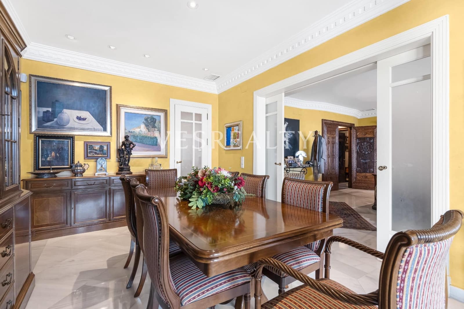 6 bedroom Villa for sale in Playa de San Juan with pool garage - € 3,800,000 (Ref: 8944792)