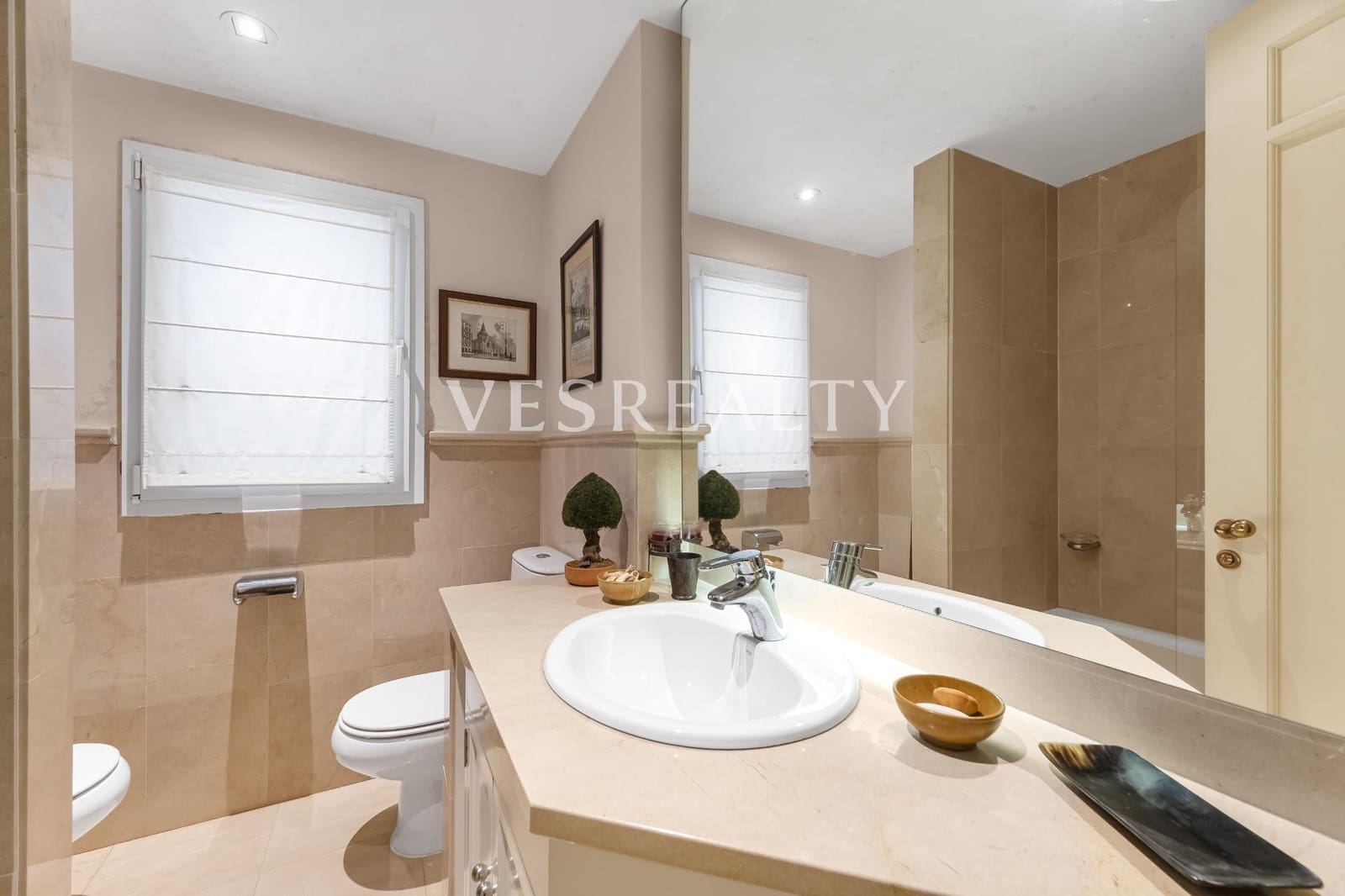 6 bedroom Villa for sale in Playa de San Juan with pool garage - € 3,800,000 (Ref: 8944792)