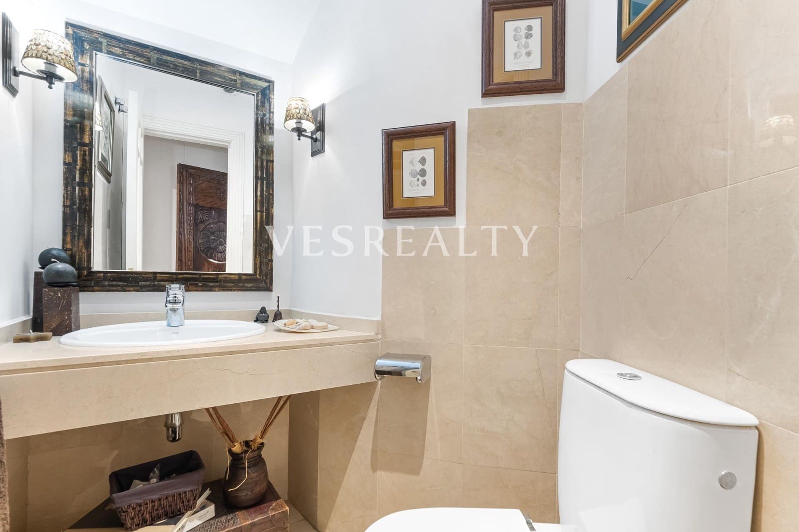 6 bedroom Villa for sale in Playa de San Juan with pool garage - € 3,800,000 (Ref: 8944792)