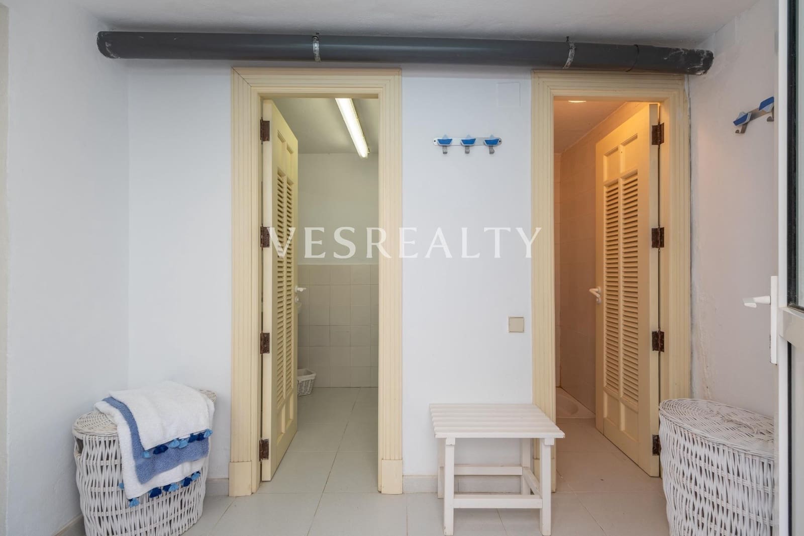 6 bedroom Villa for sale in Playa de San Juan with pool garage - € 3,800,000 (Ref: 8944792)
