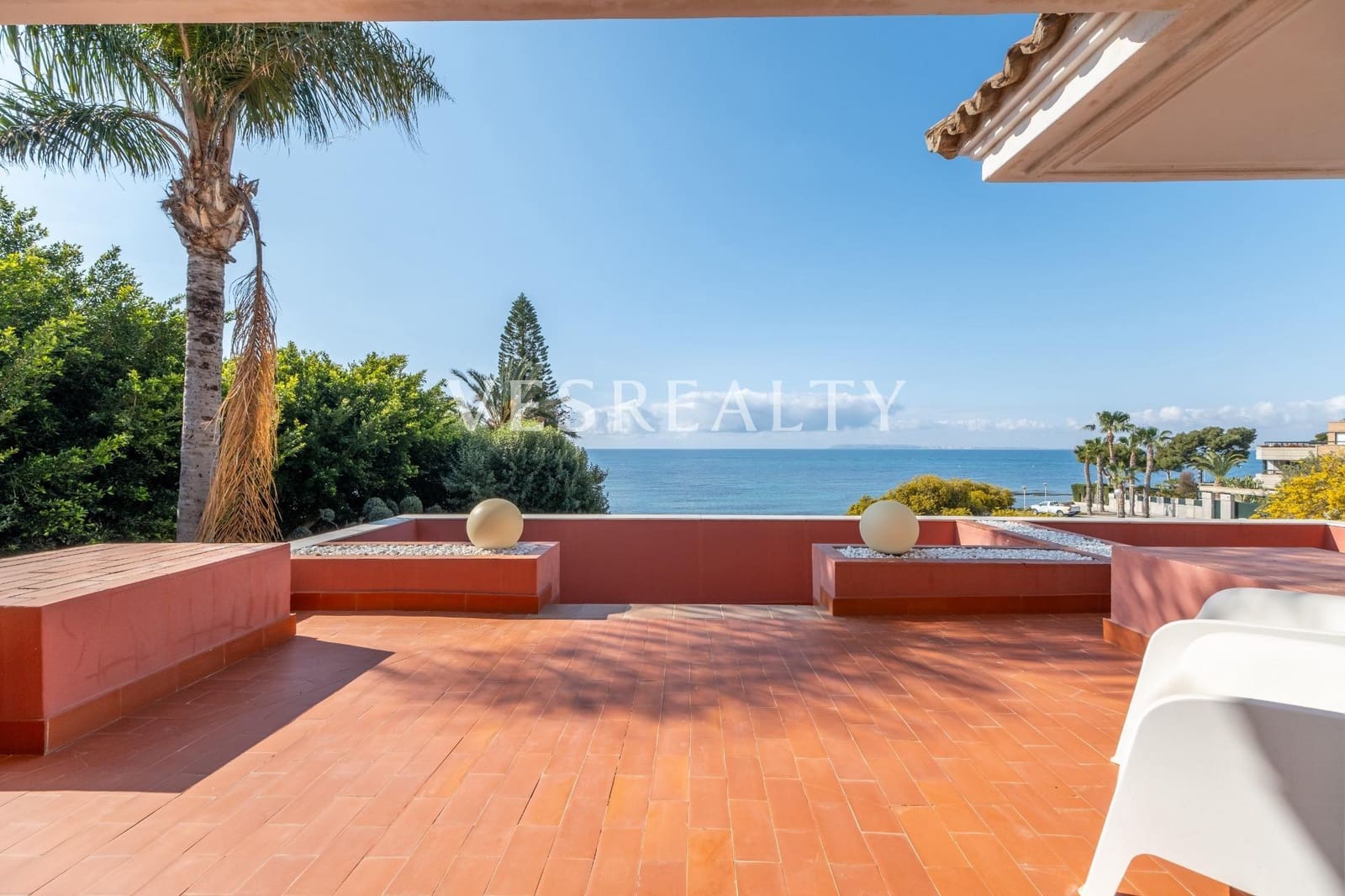 6 bedroom Villa for sale in Playa de San Juan with pool garage - € 3,800,000 (Ref: 8944792)
