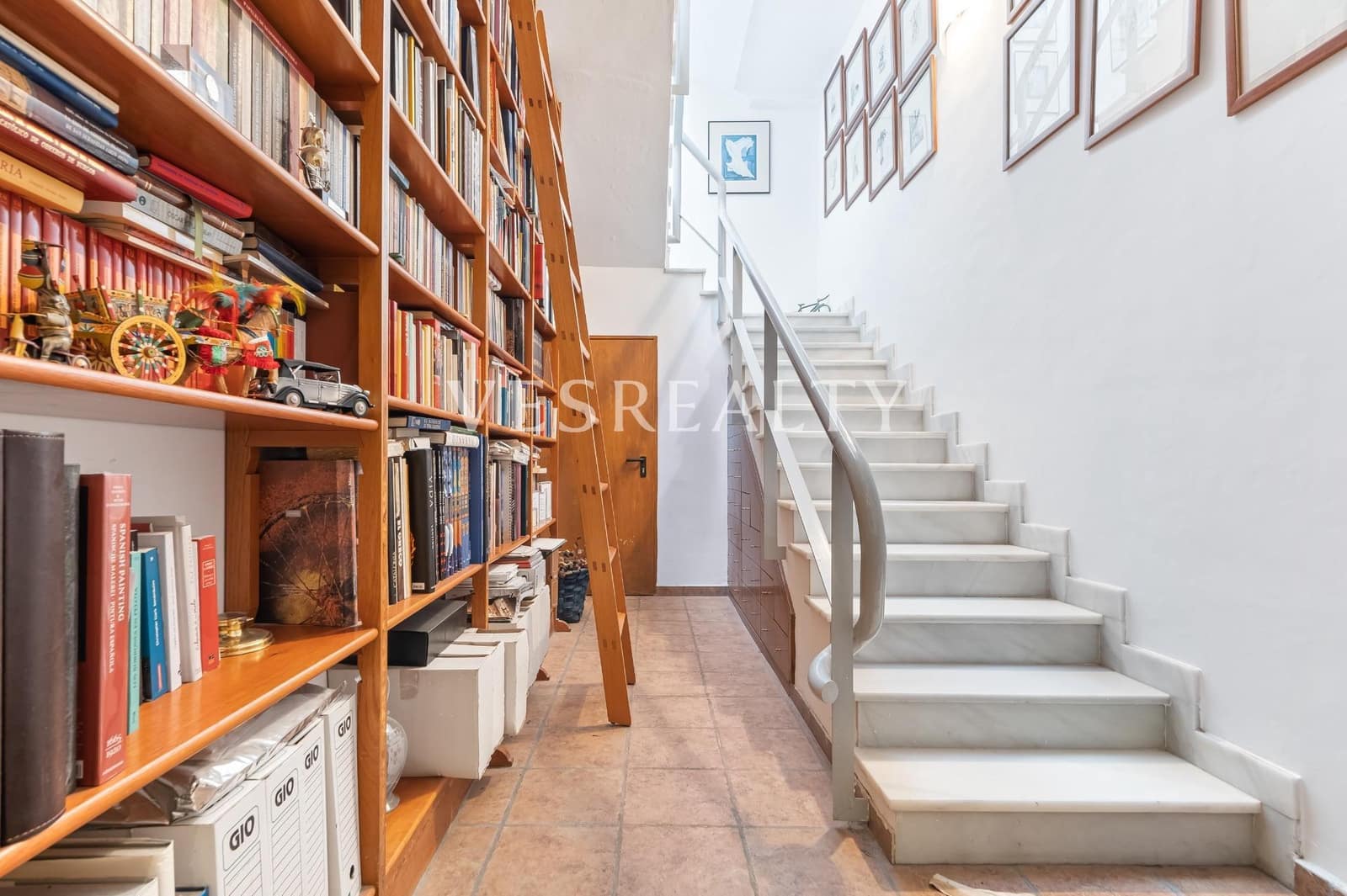 6 bedroom Villa for sale in Playa de San Juan with pool garage - € 3,800,000 (Ref: 8944792)