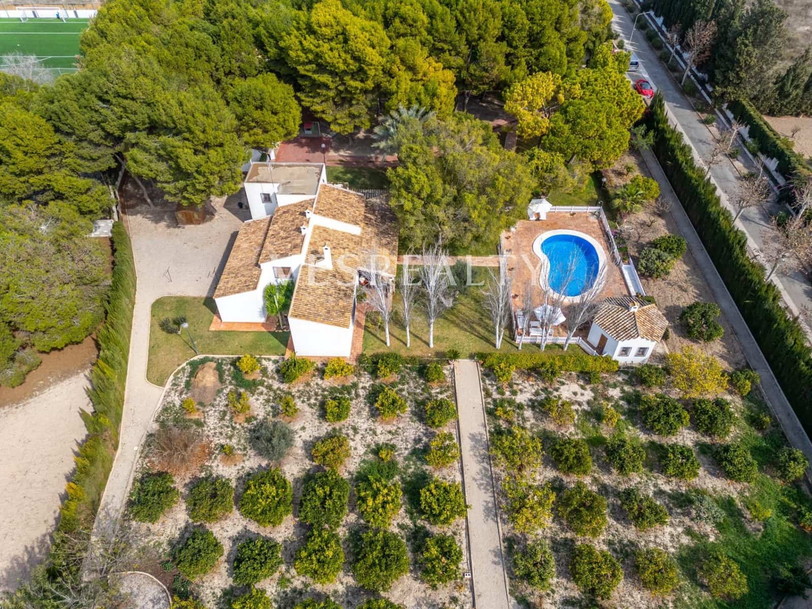 5 bedroom Villa for sale in Alicante / Alacant city with pool garage - € 1,550,000 (Ref: 8944833)