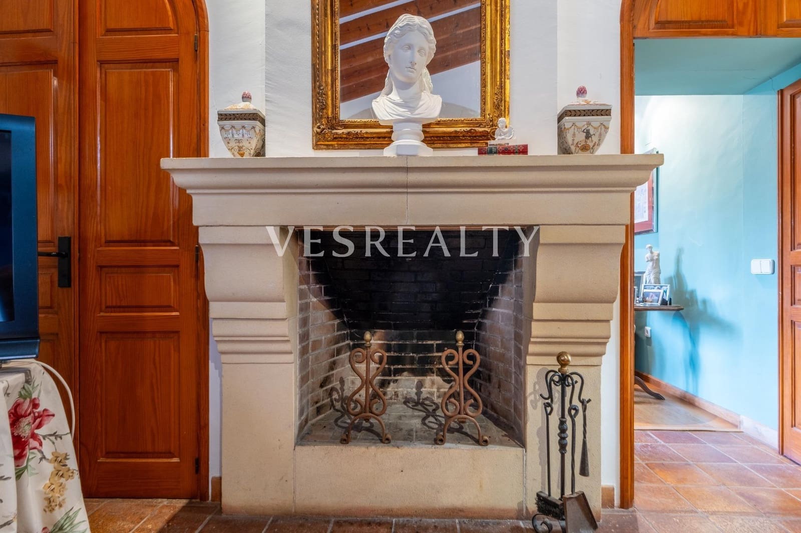 5 bedroom Villa for sale in Alicante / Alacant city with pool garage - € 1,550,000 (Ref: 8944833)