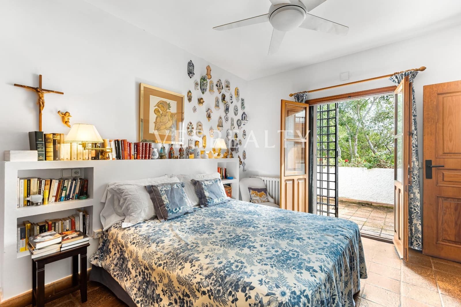 5 bedroom Villa for sale in Alicante / Alacant city with pool garage - € 1,550,000 (Ref: 8944833)