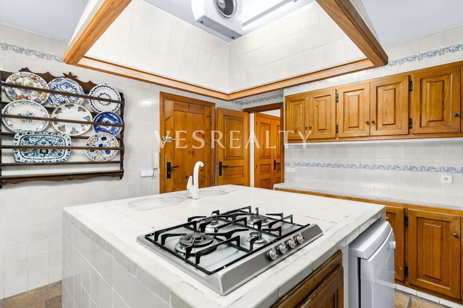 5 bedroom Villa for sale in Alicante / Alacant city with pool garage - € 1,550,000 (Ref: 8944833)