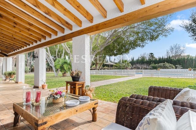 5 sovrum Villa till salu i Alicante stad med pool garage - 1 550 000 € (Ref: 8944833)