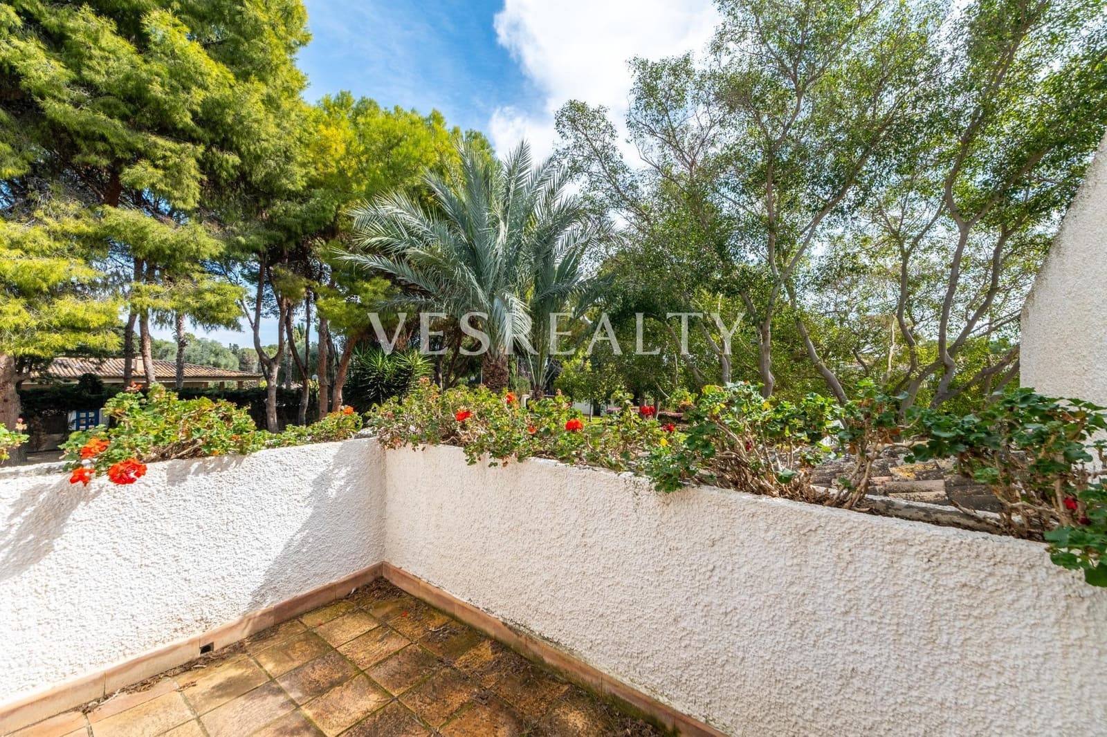 5 bedroom Villa for sale in Alicante / Alacant city with pool garage - € 1,550,000 (Ref: 8944833)