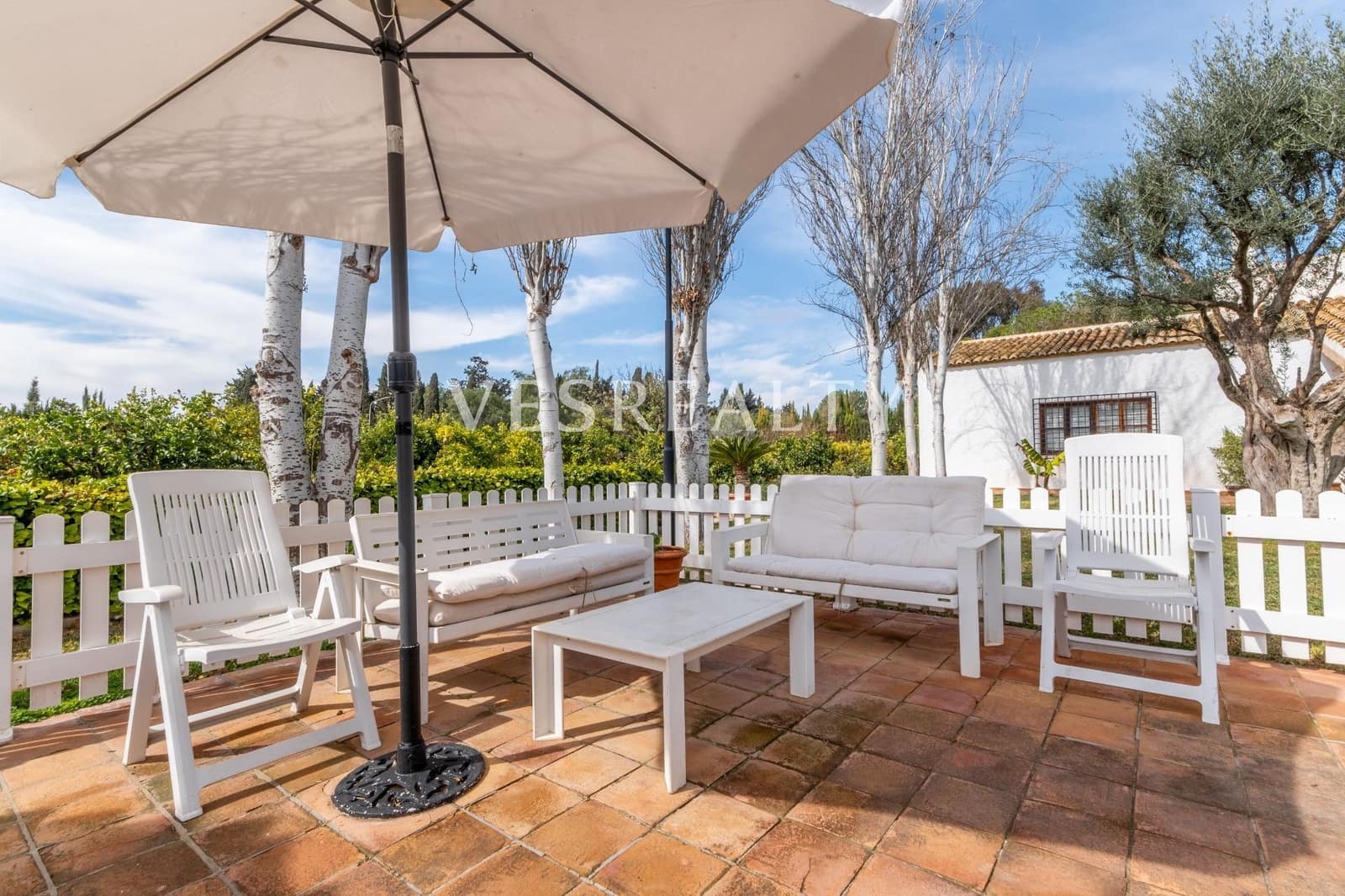 5 bedroom Villa for sale in Alicante / Alacant city with pool garage - € 1,550,000 (Ref: 8944833)