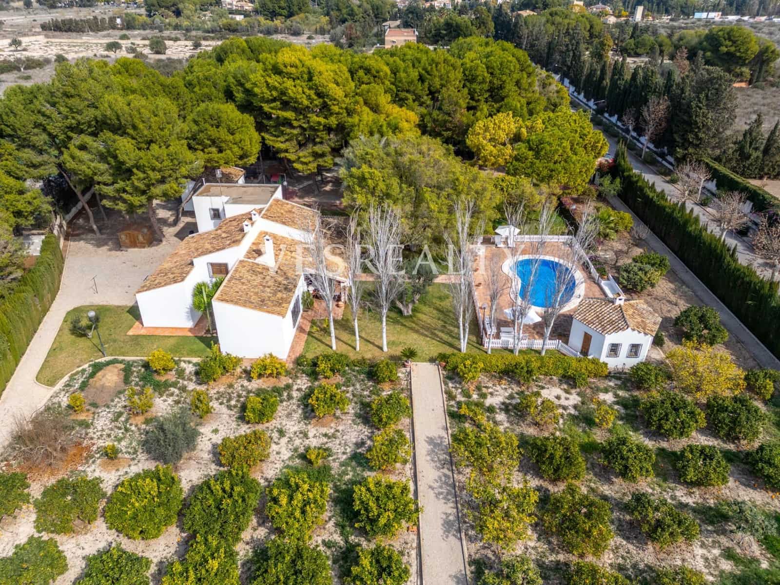 5 bedroom Villa for sale in Alicante / Alacant city with pool garage - € 1,550,000 (Ref: 8944833)