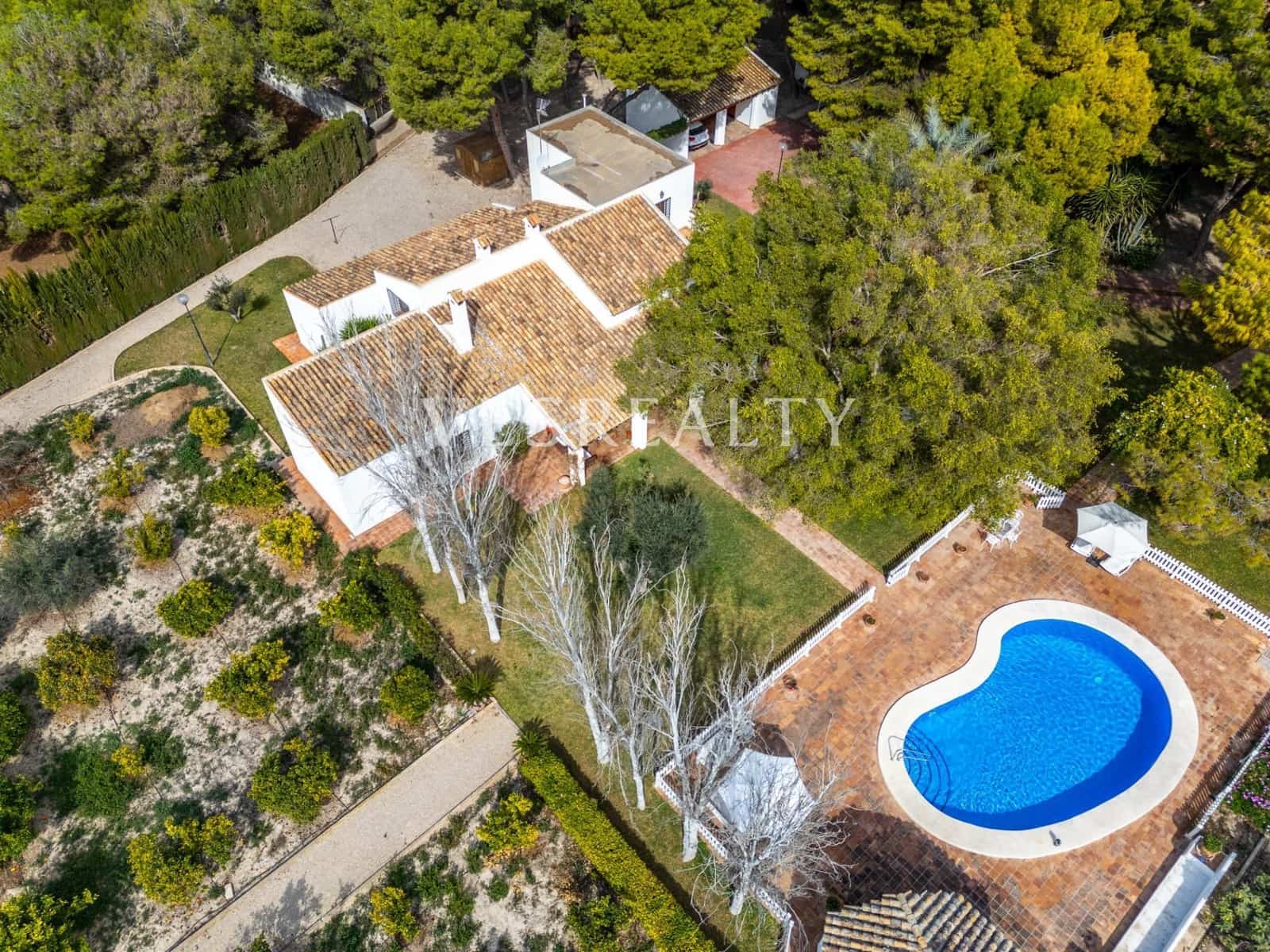 5 bedroom Villa for sale in Alicante / Alacant city with pool garage - € 1,550,000 (Ref: 8944833)
