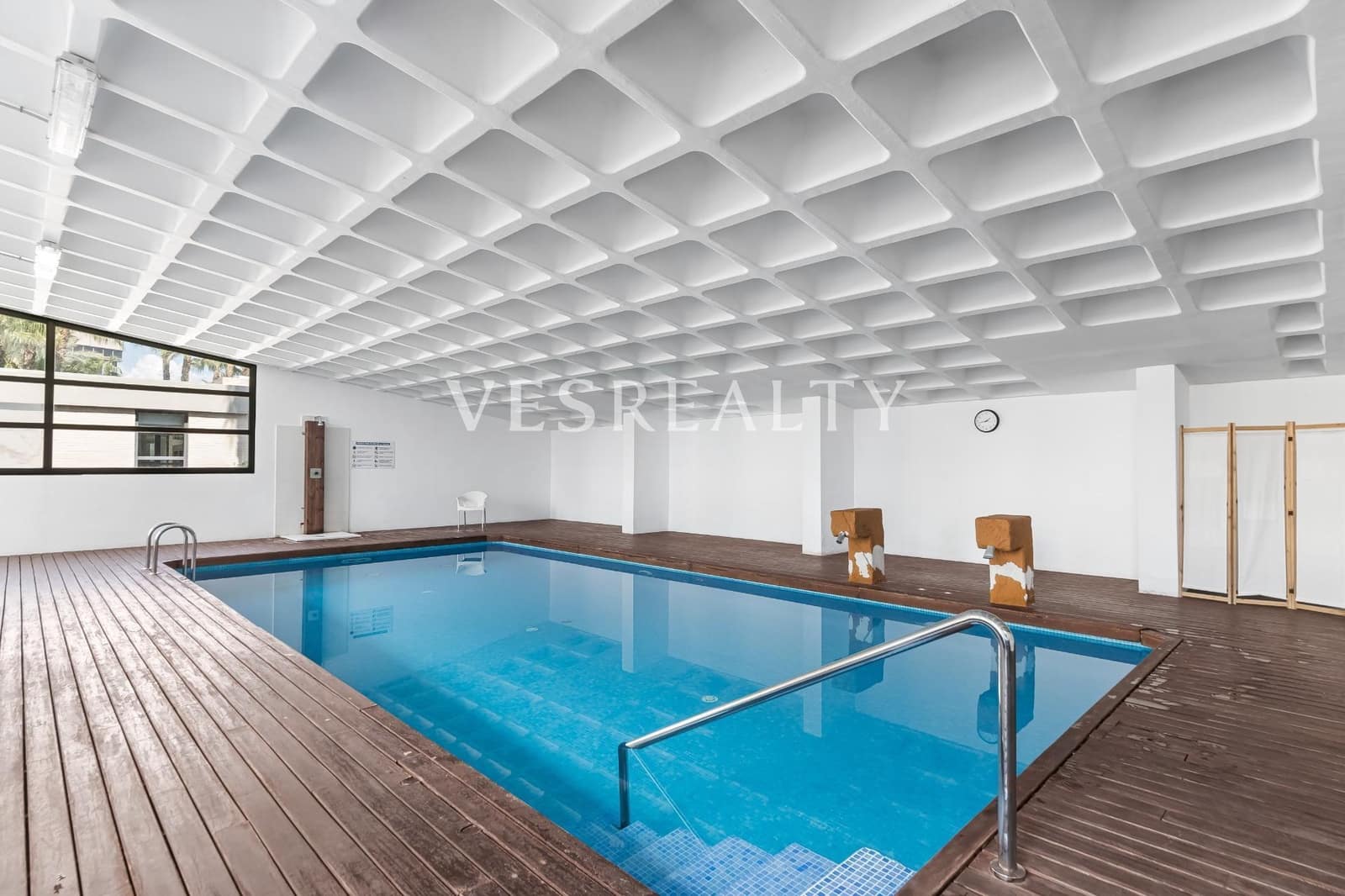 2 bedroom Flat for sale in Alicante / Alacant city with pool garage - € 600,000 (Ref: 8944835)