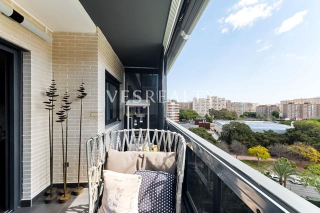 2 soverom Leilighet til salgs i Alicante Golf, Alicante by med svømmebasseng garasje - € 600 000 (Ref: 8944835)