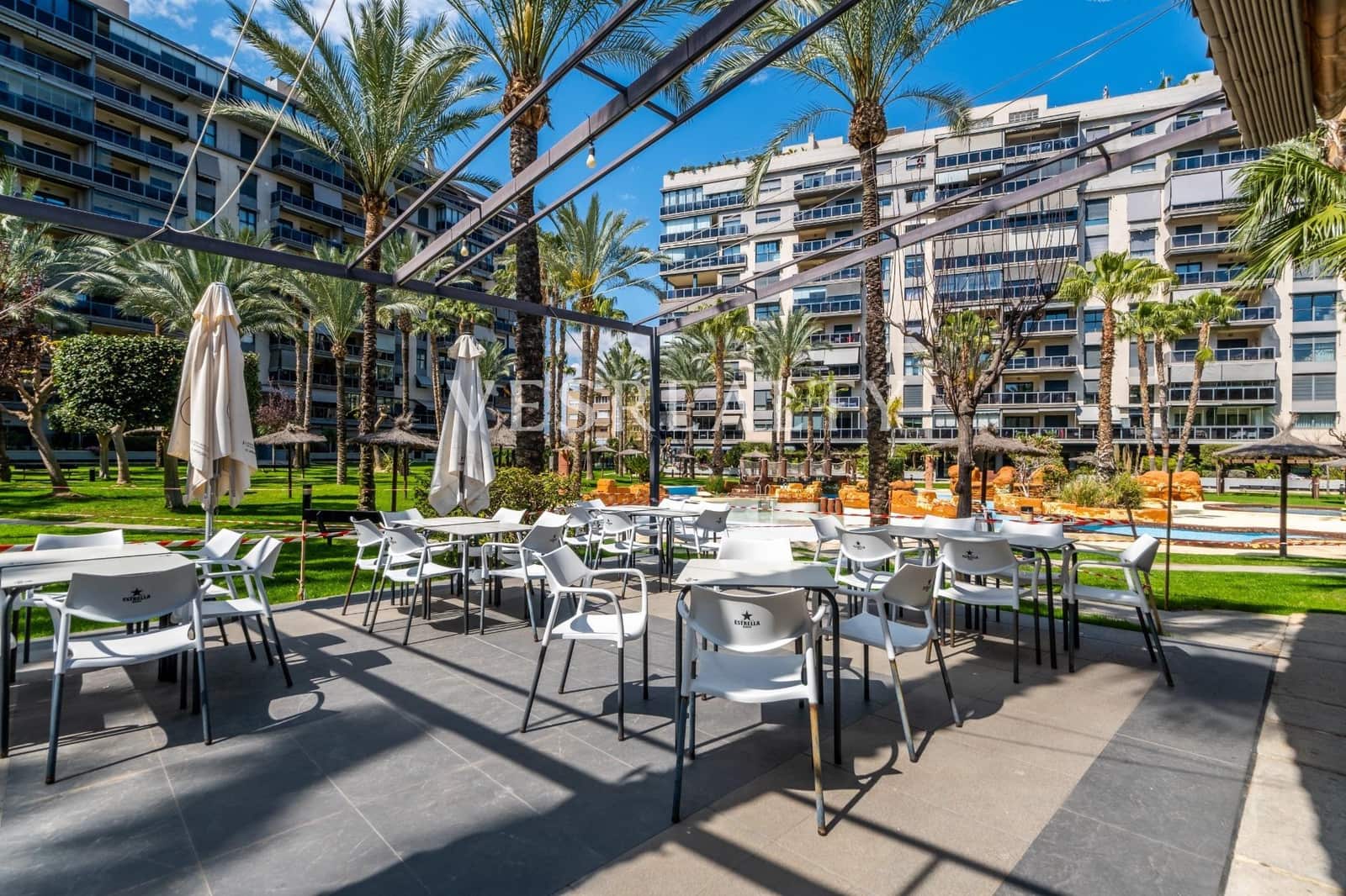 2 bedroom Flat for sale in Alicante / Alacant city with pool garage - € 600,000 (Ref: 8944835)