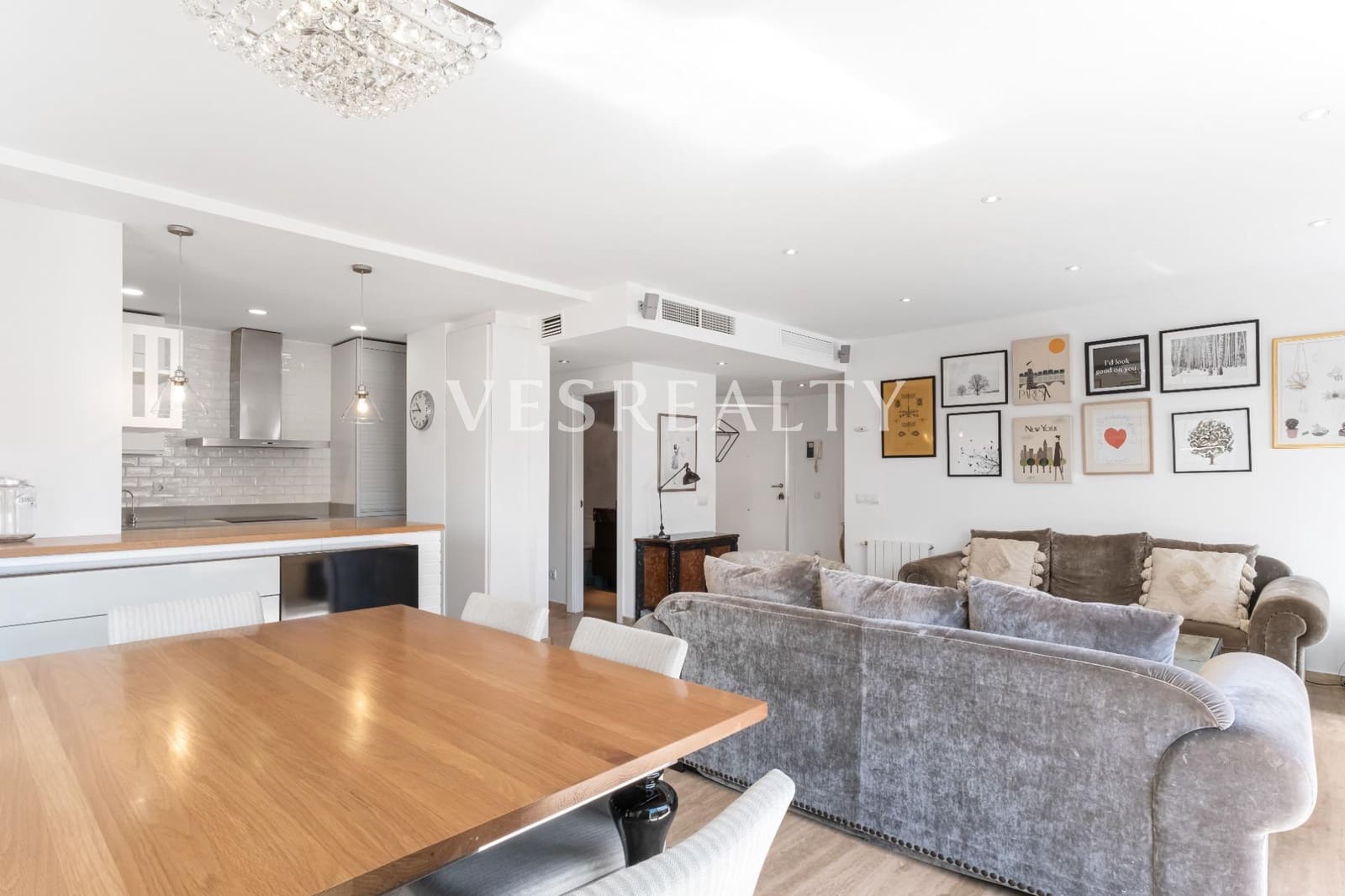 3 bedroom Flat for rent in Alicante / Alacant city with garage - € 2,300 (Ref: 8951387)