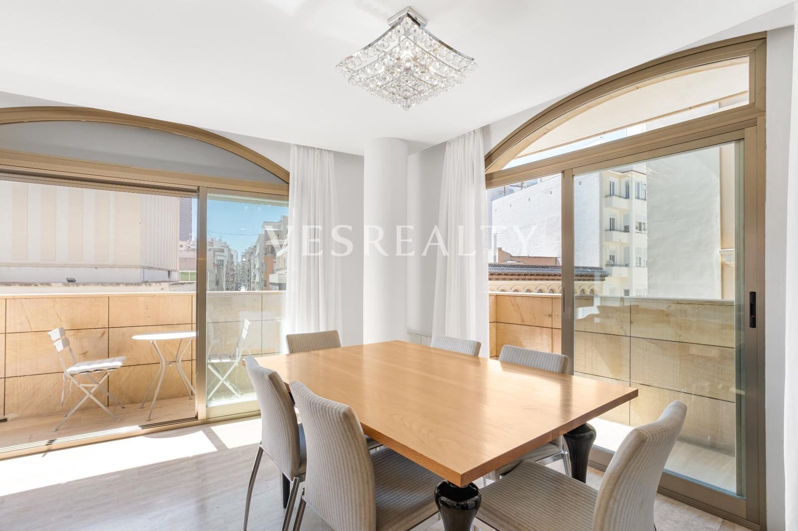 3 bedroom Flat for rent in Alicante / Alacant city with garage - € 2,300 (Ref: 8951387)