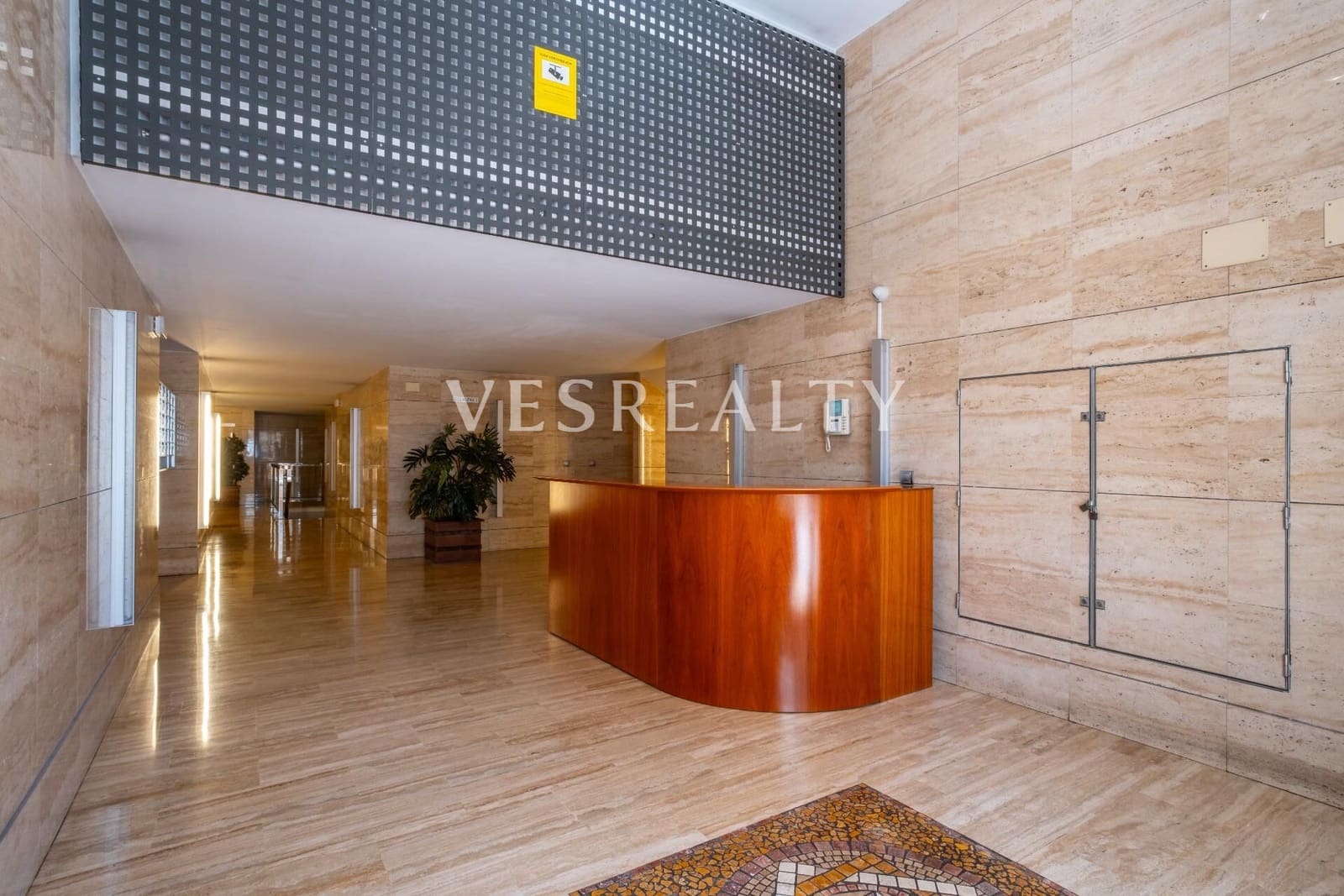 3 bedroom Flat for rent in Alicante / Alacant city with garage - € 2,300 (Ref: 8951387)