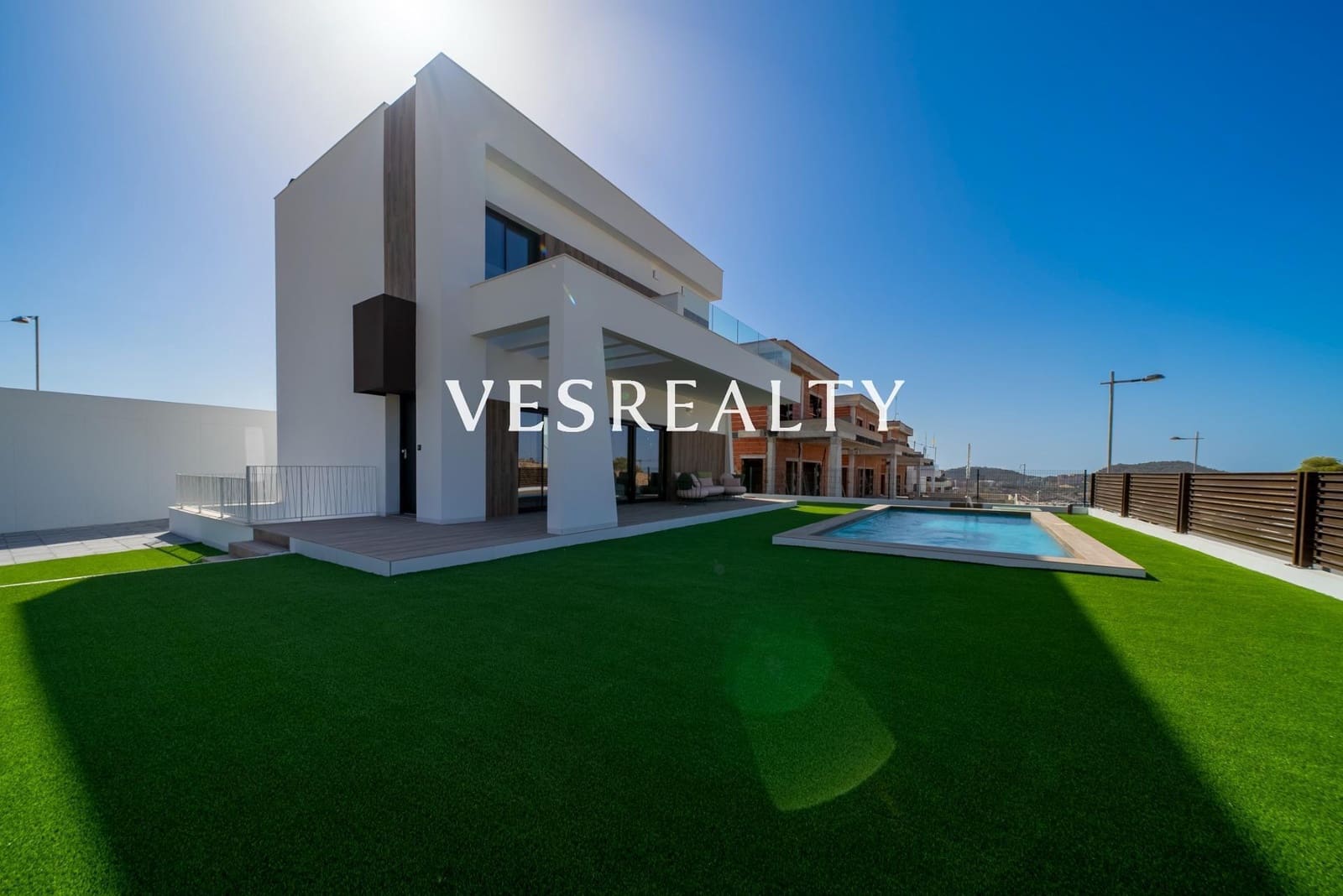 3 bedroom Villa for sale in Finestrat with pool - € 595,000 (Ref: 8982575)