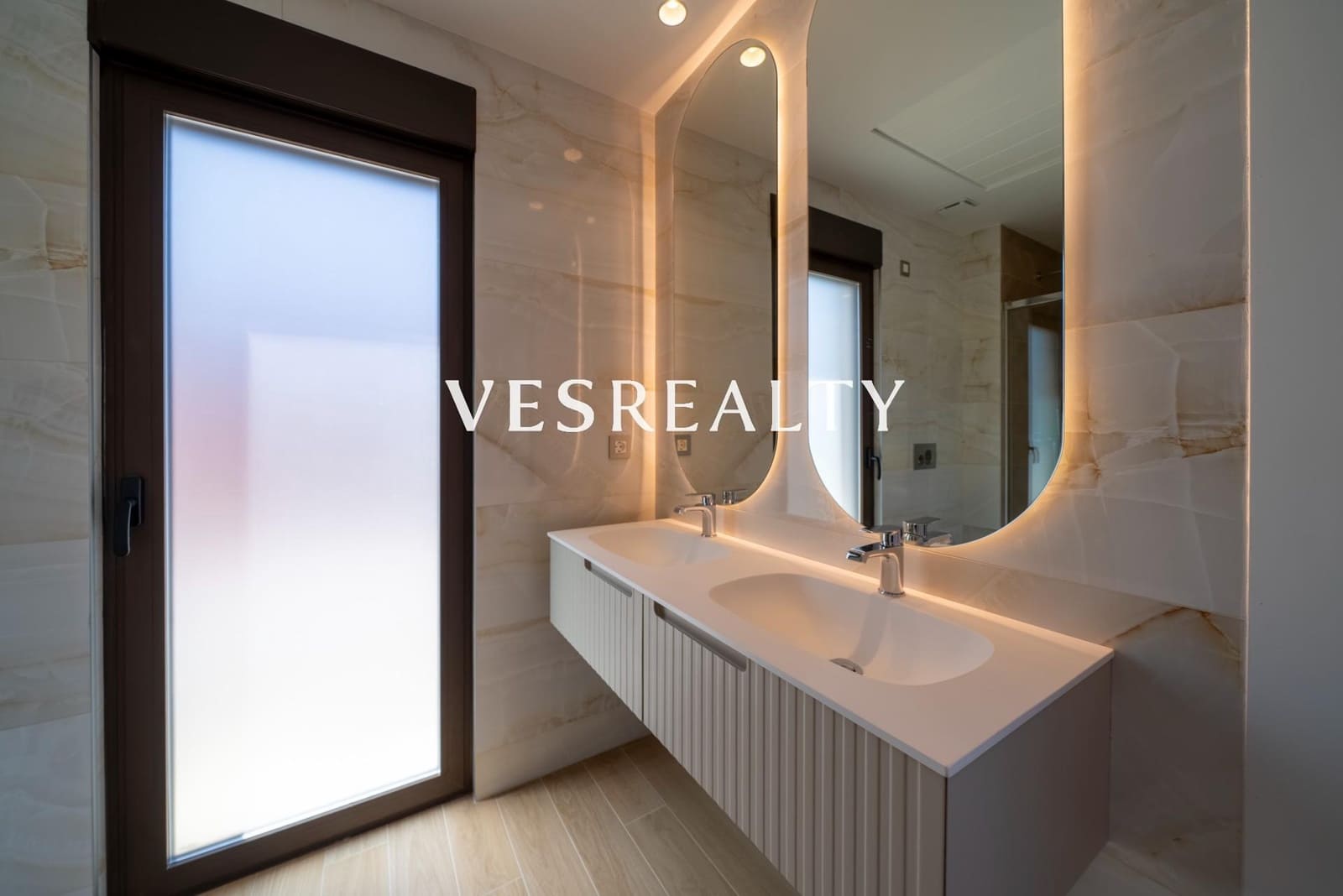 3 bedroom Villa for sale in Finestrat with pool - € 595,000 (Ref: 8982575)