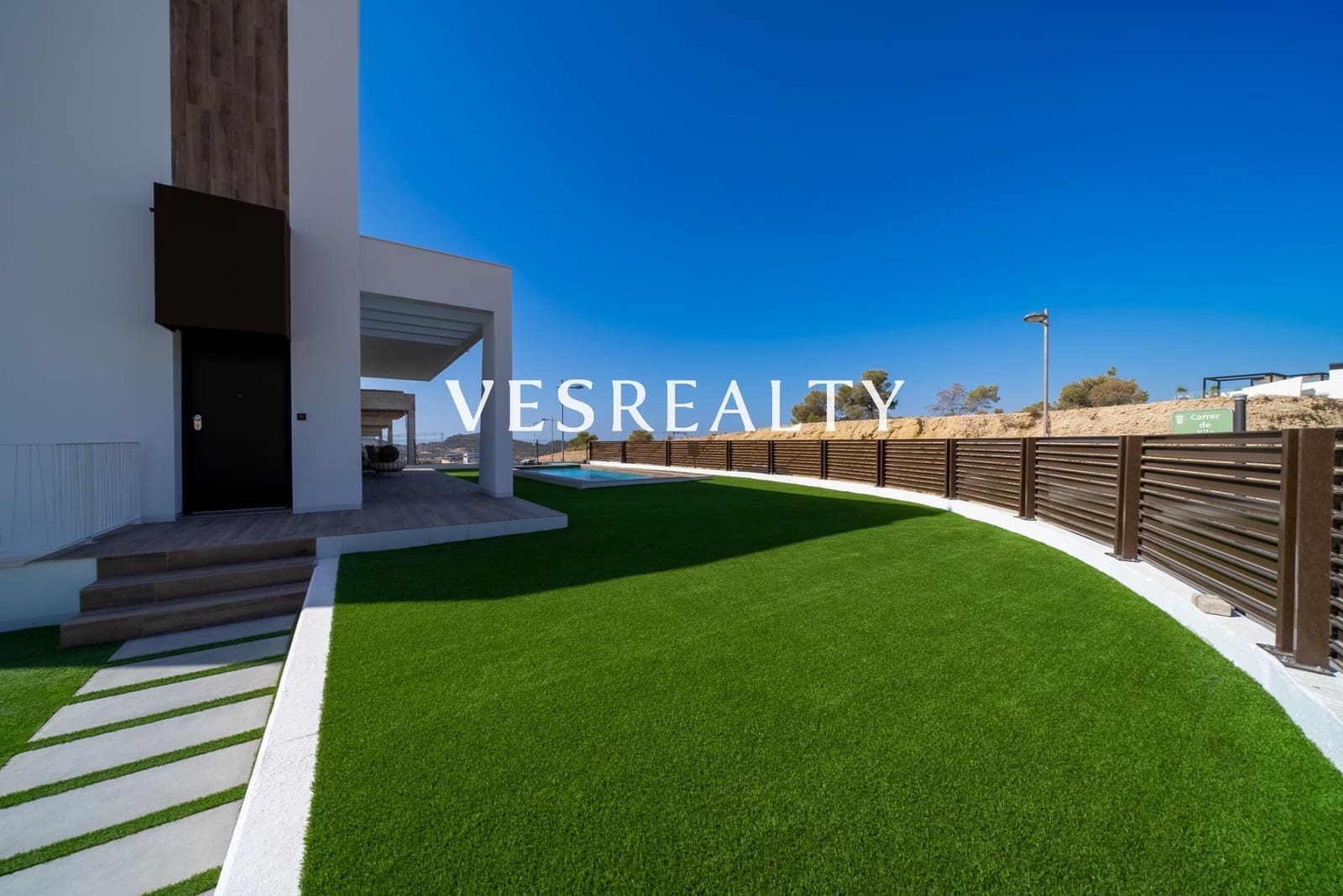 3 bedroom Villa for sale in Finestrat with pool - € 595,000 (Ref: 8982575)