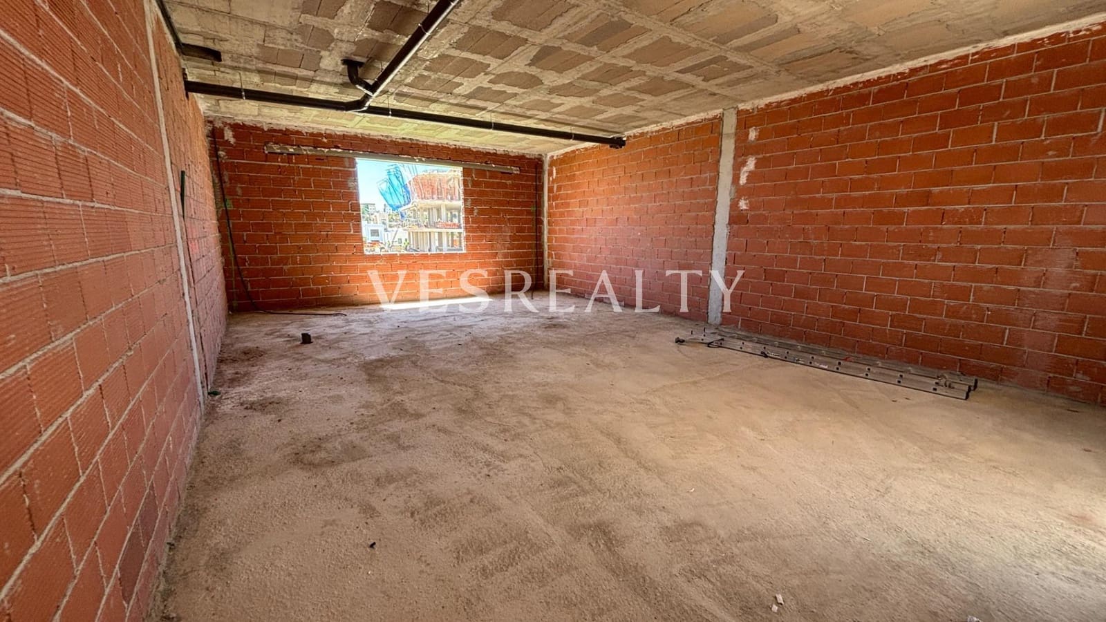 3 bedroom Business for sale in Finestrat with pool - € 330,000 (Ref: 9001313)