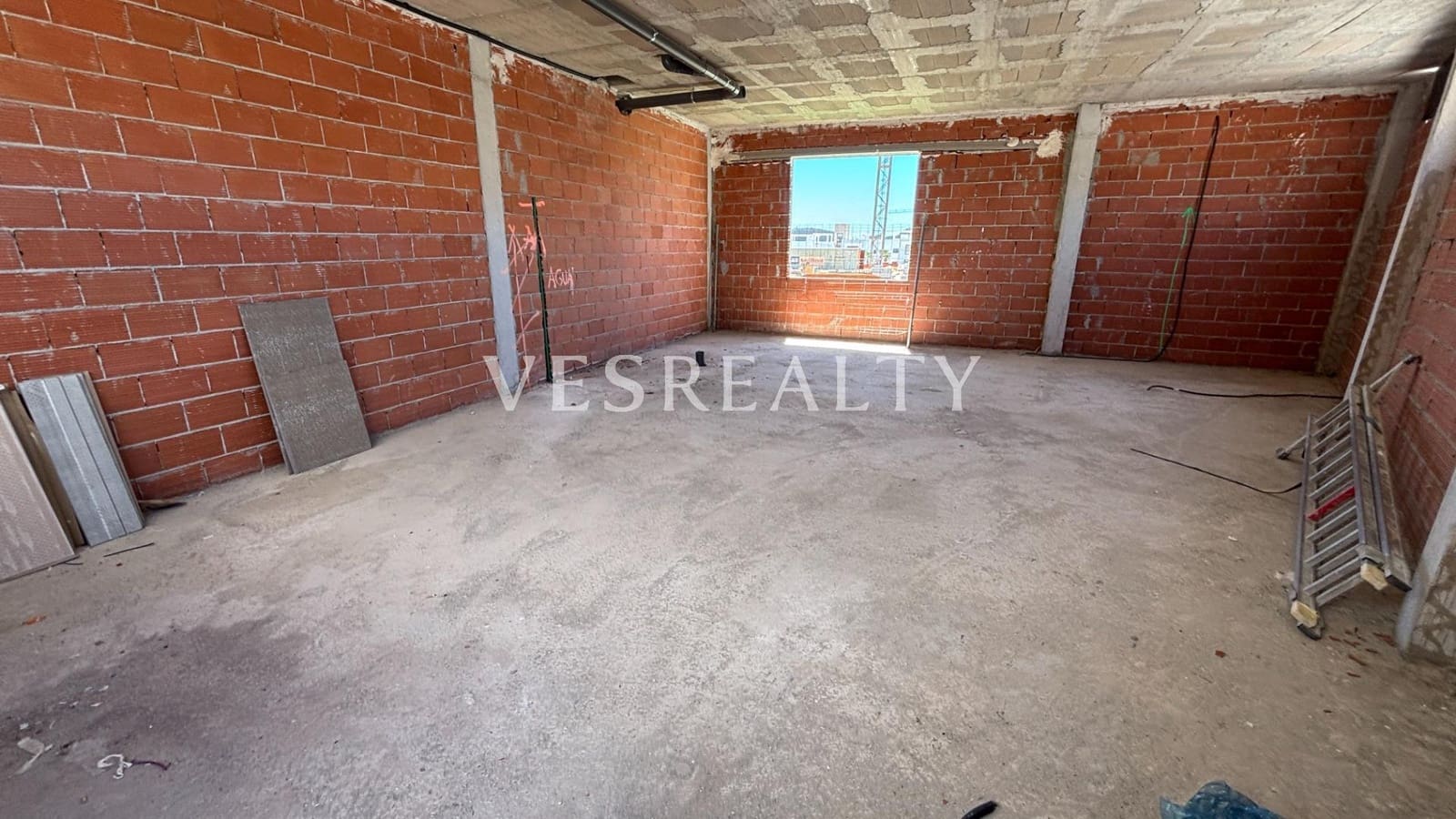 3 bedroom Business for sale in Finestrat with pool - € 330,000 (Ref: 9001313)