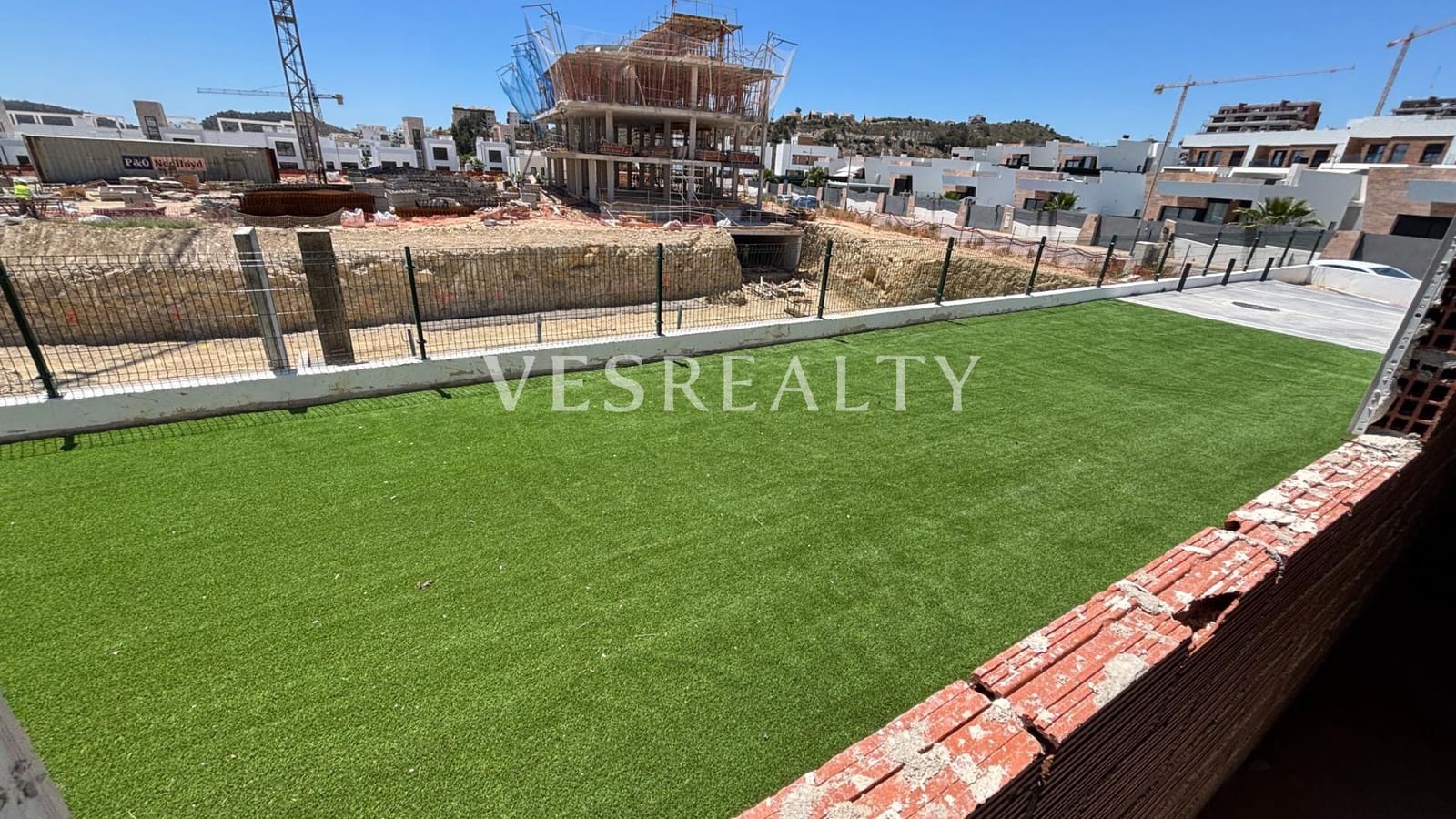 3 bedroom Business for sale in Finestrat with pool - € 330,000 (Ref: 9001313)