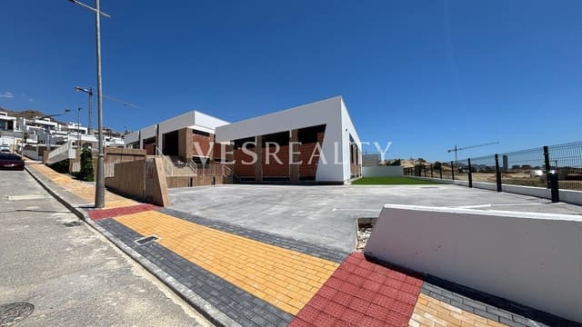 3 bedroom Business for sale in Finestrat with pool - € 280,000 (Ref: 9001314)