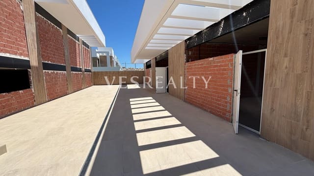 3 bedroom Business for sale in Finestrat with pool - € 280,000 (Ref: 9001314)