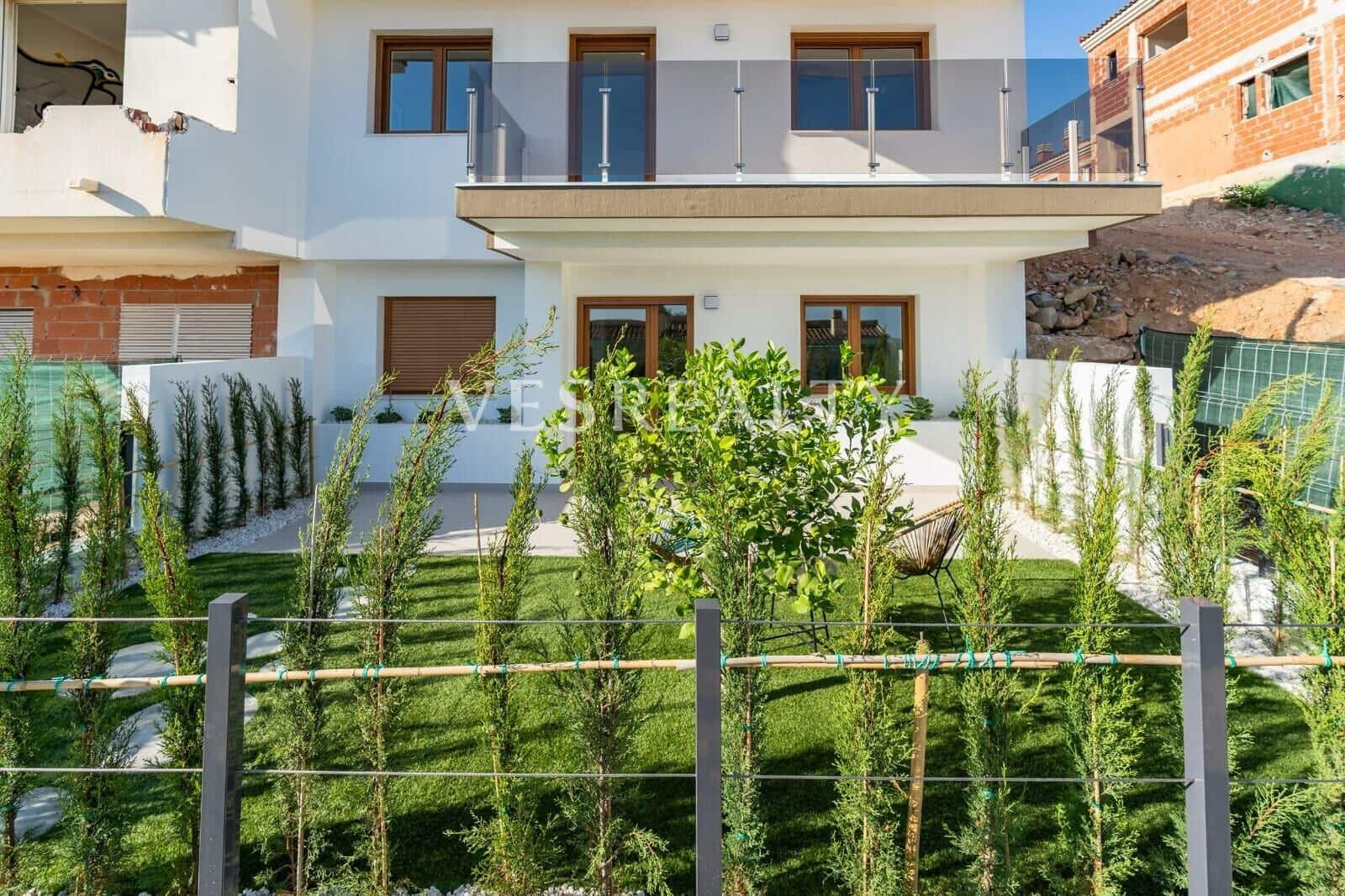4 bedroom Villa for sale in La Nucia with pool - € 575,000 (Ref: 9003426)