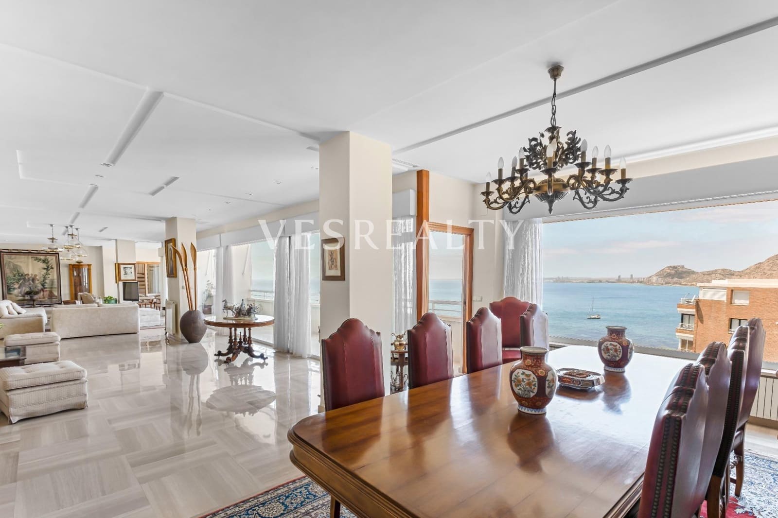 7 sypialnia Penthouse do wynajęcia w Playa de San Juan z basenem - 5 000 € (Ref: 9012301)