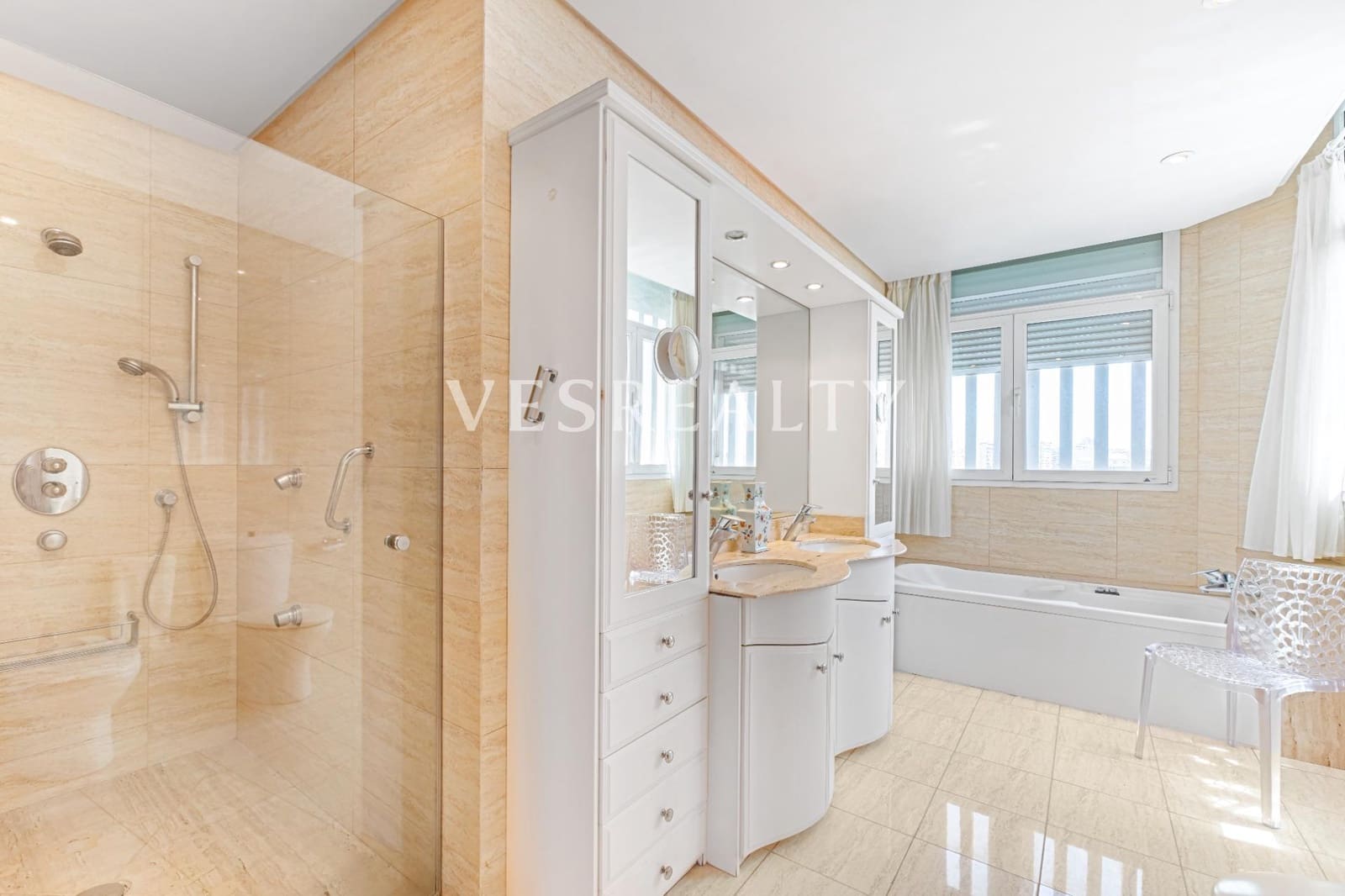 7 sypialnia Penthouse do wynajęcia w Playa de San Juan z basenem - 5 000 € (Ref: 9012301)