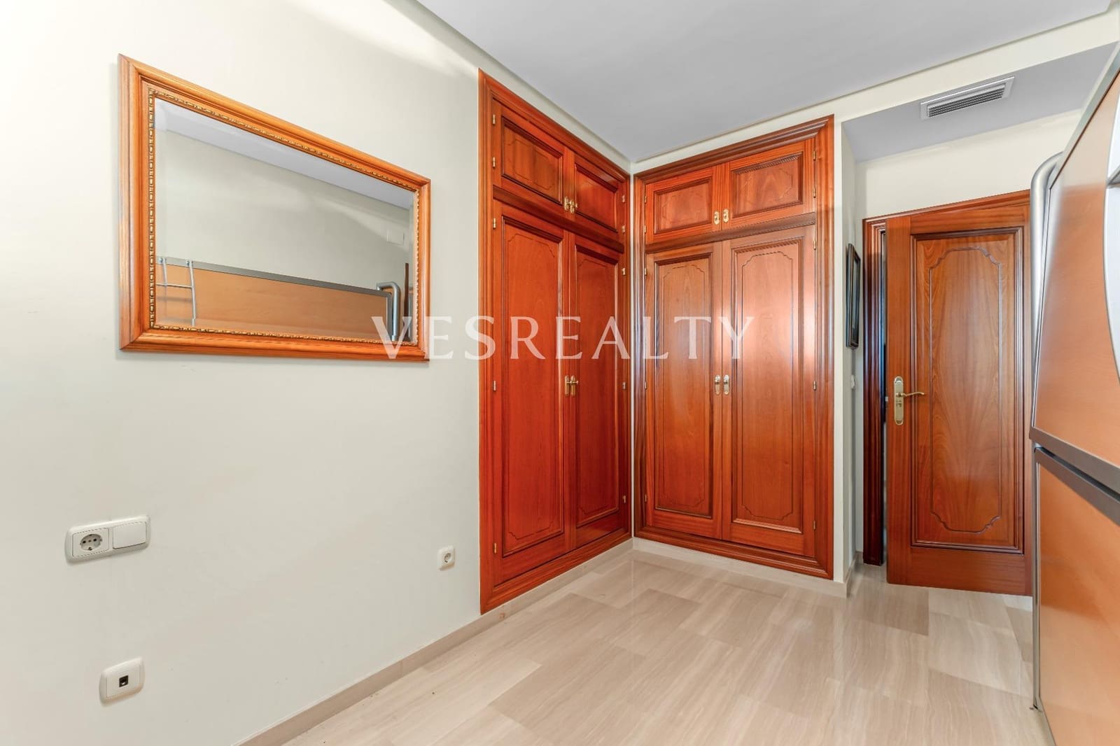 7 sypialnia Penthouse do wynajęcia w Playa de San Juan z basenem - 5 000 € (Ref: 9012301)