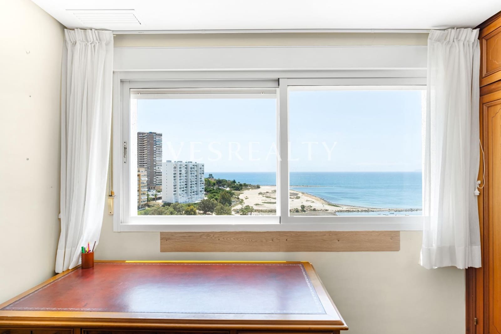 7 sypialnia Penthouse do wynajęcia w Playa de San Juan z basenem - 5 000 € (Ref: 9012301)