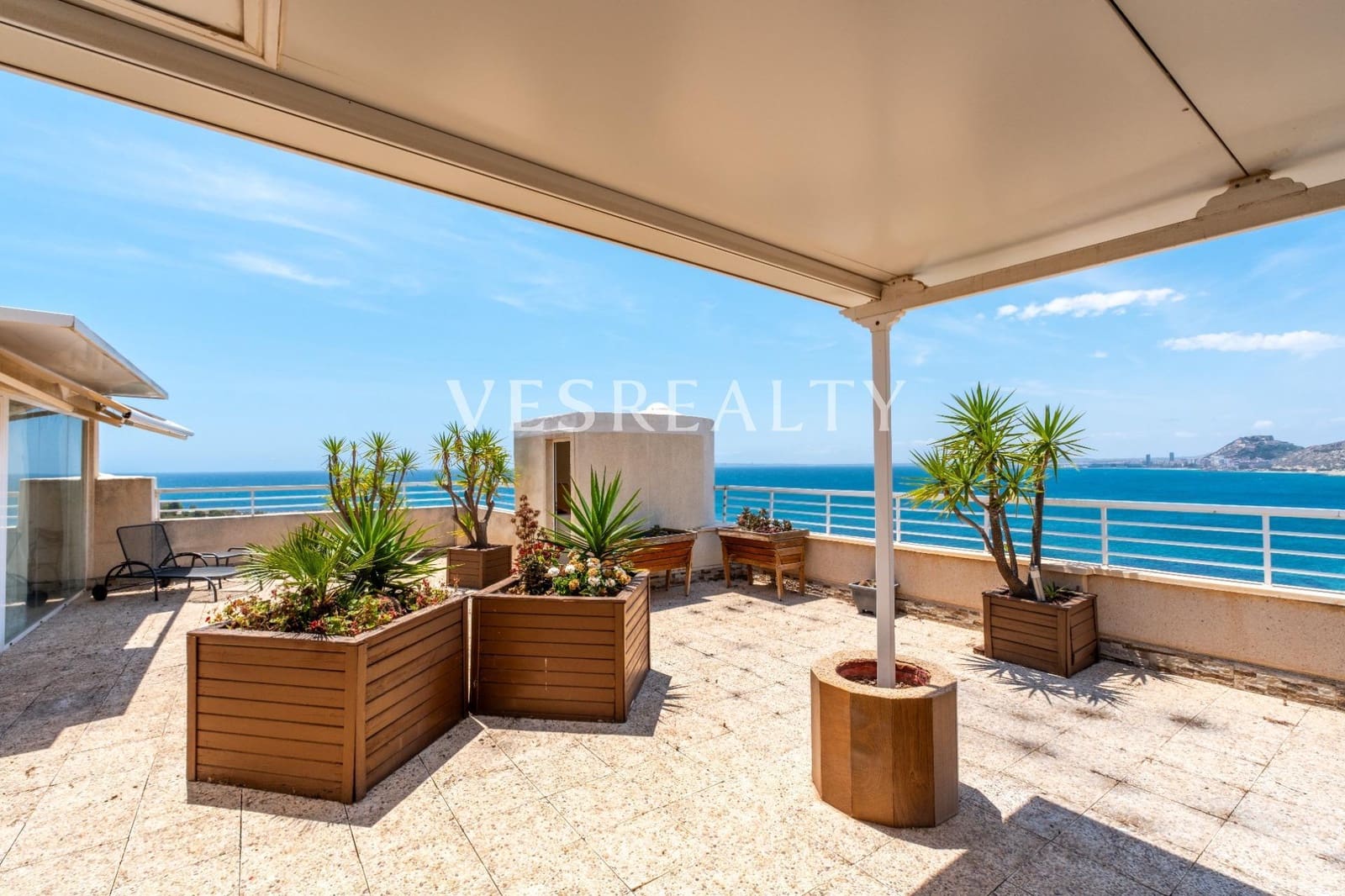 7 sypialnia Penthouse do wynajęcia w Playa de San Juan z basenem - 5 000 € (Ref: 9012301)