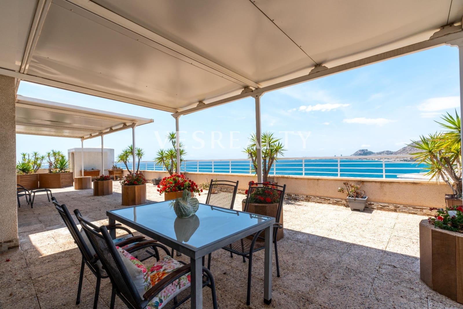 7 sypialnia Penthouse do wynajęcia w Playa de San Juan z basenem - 5 000 € (Ref: 9012301)