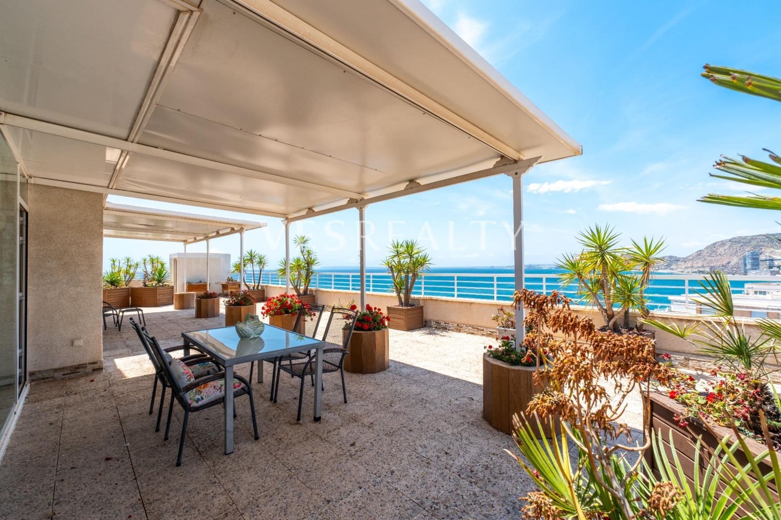 7 sypialnia Penthouse do wynajęcia w Playa de San Juan z basenem - 5 000 € (Ref: 9012301)