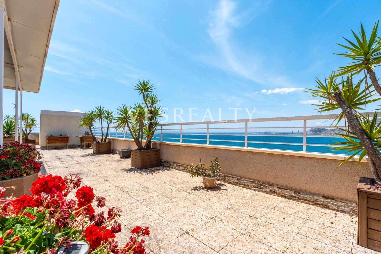 7 sypialnia Penthouse do wynajęcia w Playa de San Juan z basenem - 5 000 € (Ref: 9012301)