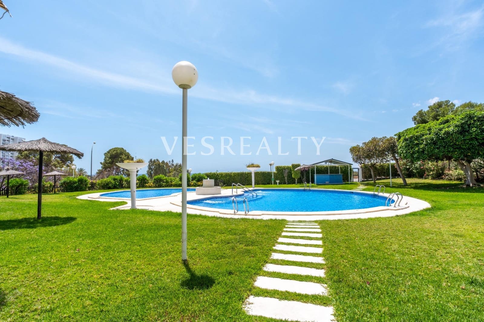 7 sypialnia Penthouse do wynajęcia w Playa de San Juan z basenem - 5 000 € (Ref: 9012301)