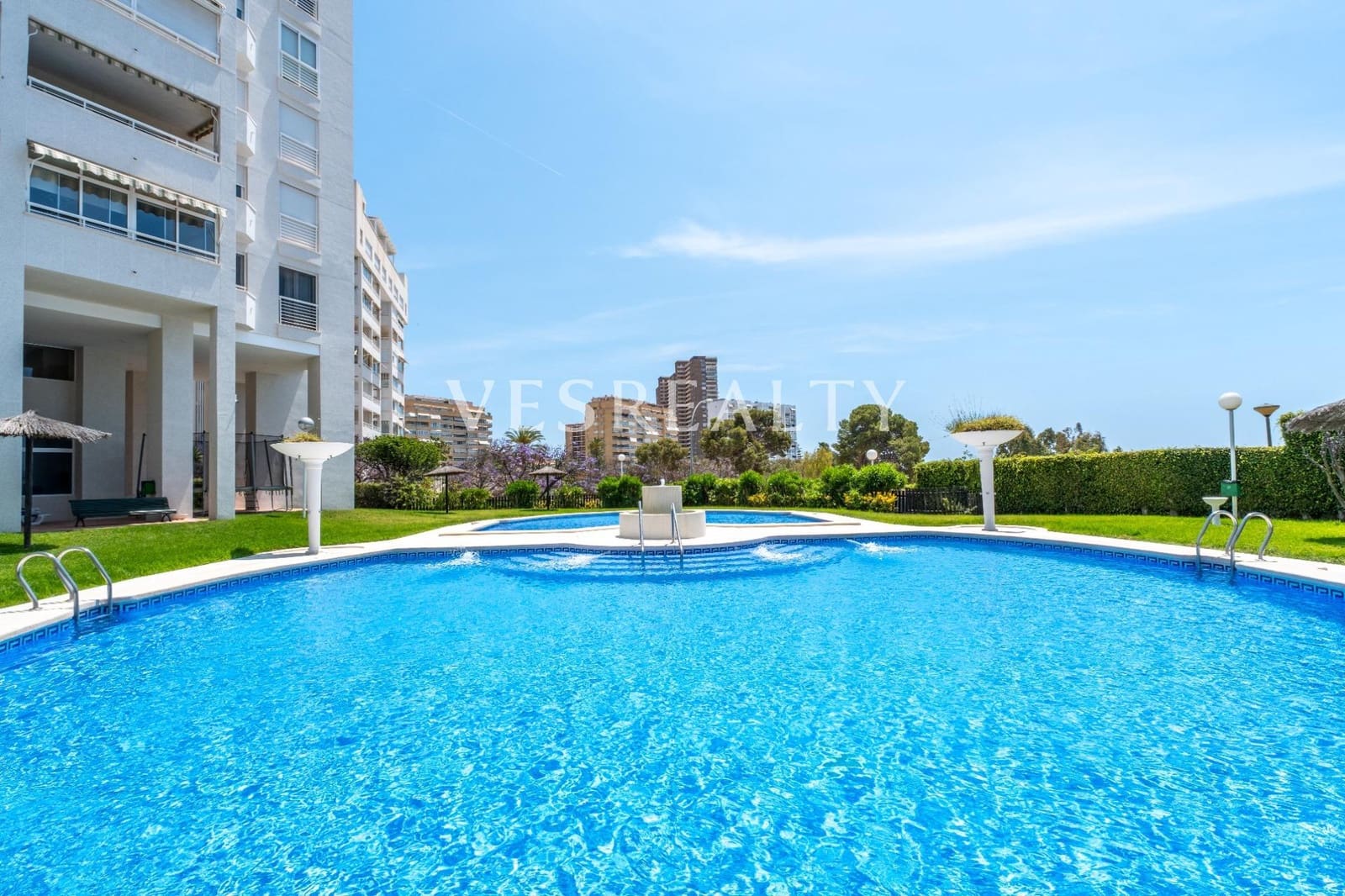 7 sypialnia Penthouse do wynajęcia w Playa de San Juan z basenem - 5 000 € (Ref: 9012301)