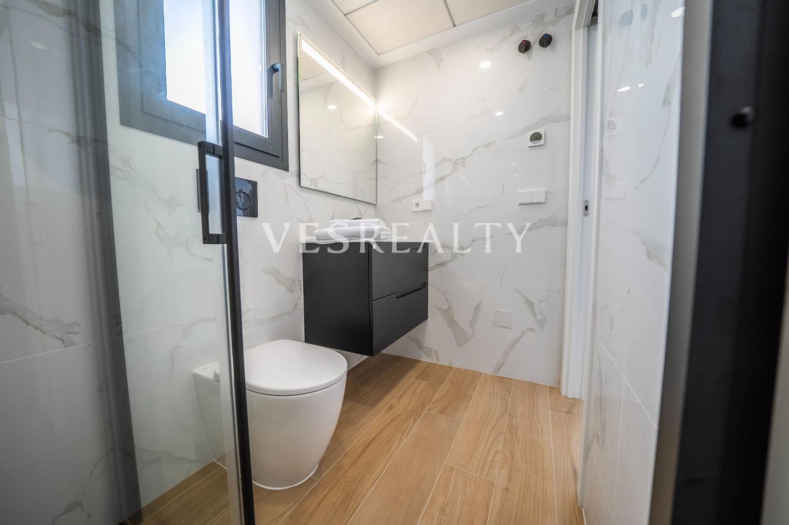 3 makuuhuone Paritalo myytävänä paikassa Algorfa mukana uima-altaan - 495 000 € (Ref: 9029793)