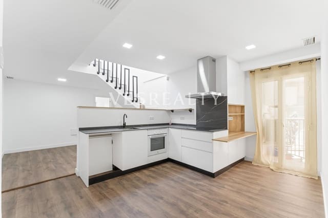 2 quarto Penthouse para venda em Mercado, Alicante cidade - 395 000 € (Ref: 9108927)