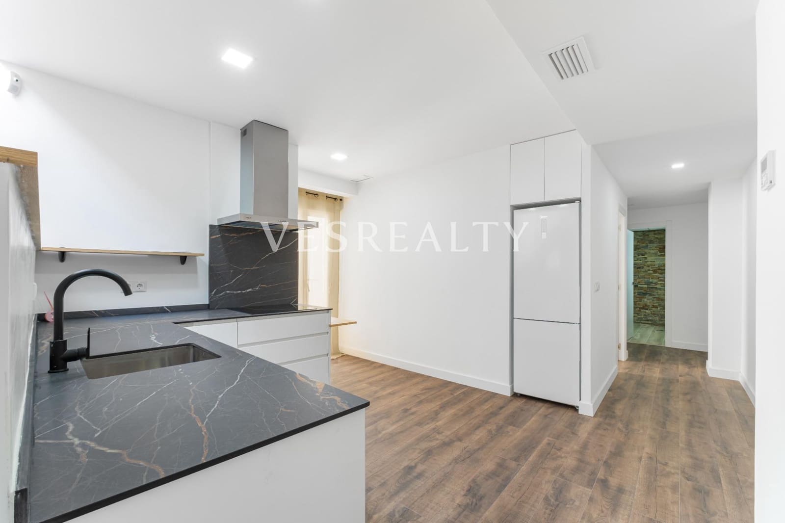 2 soveværelse Penthouse til salg i Alicante by - € 395.000 (Ref: 9108927)