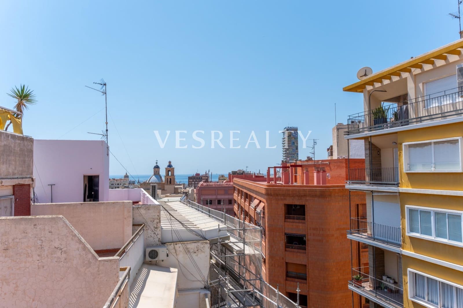 2 soveværelse Penthouse til salg i Alicante by - € 395.000 (Ref: 9108927)