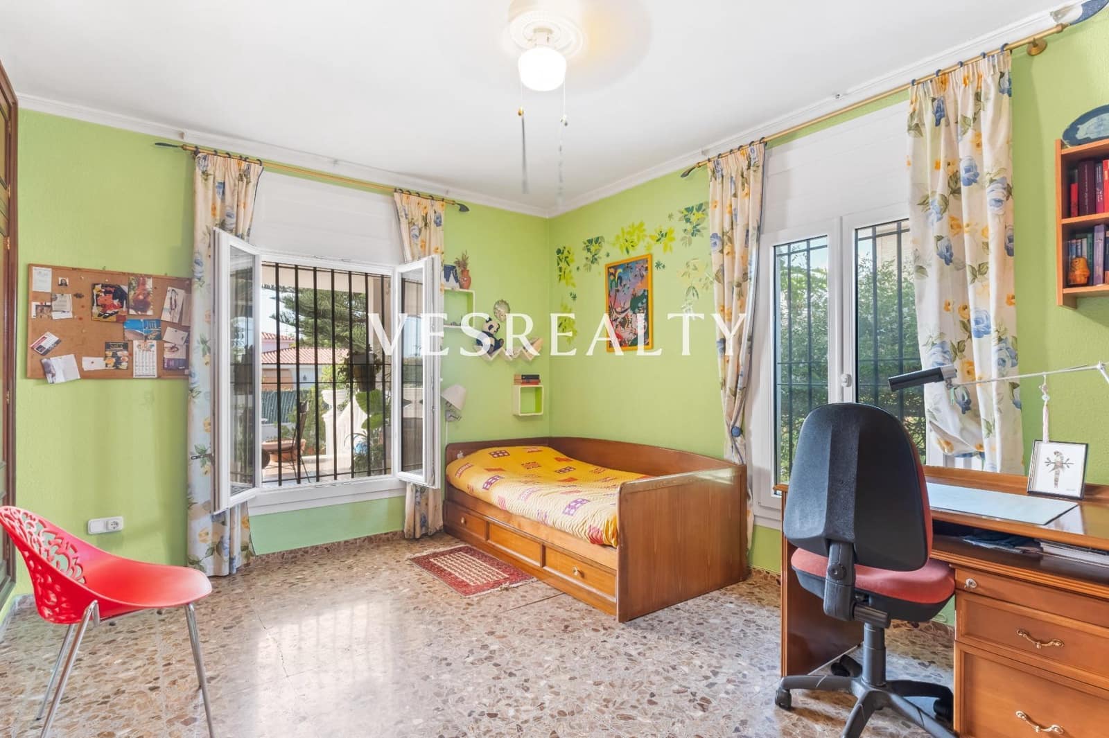 4 bedroom Villa for sale in San Juan de Alicante / Sant Joan d'Alacant with garage - € 950,000 (Ref: 9112532)