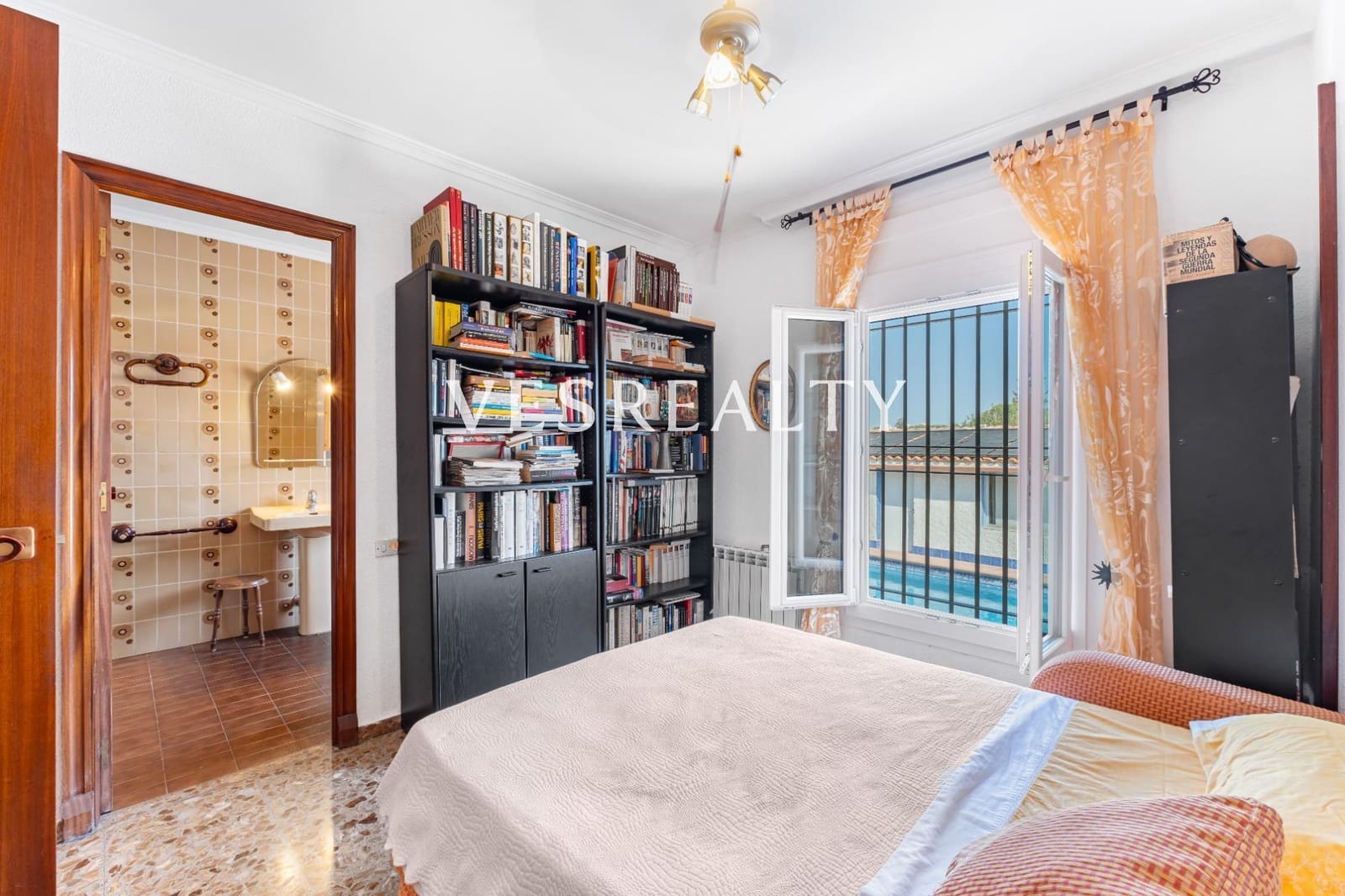 4 bedroom Villa for sale in San Juan de Alicante / Sant Joan d'Alacant with garage - € 950,000 (Ref: 9112532)